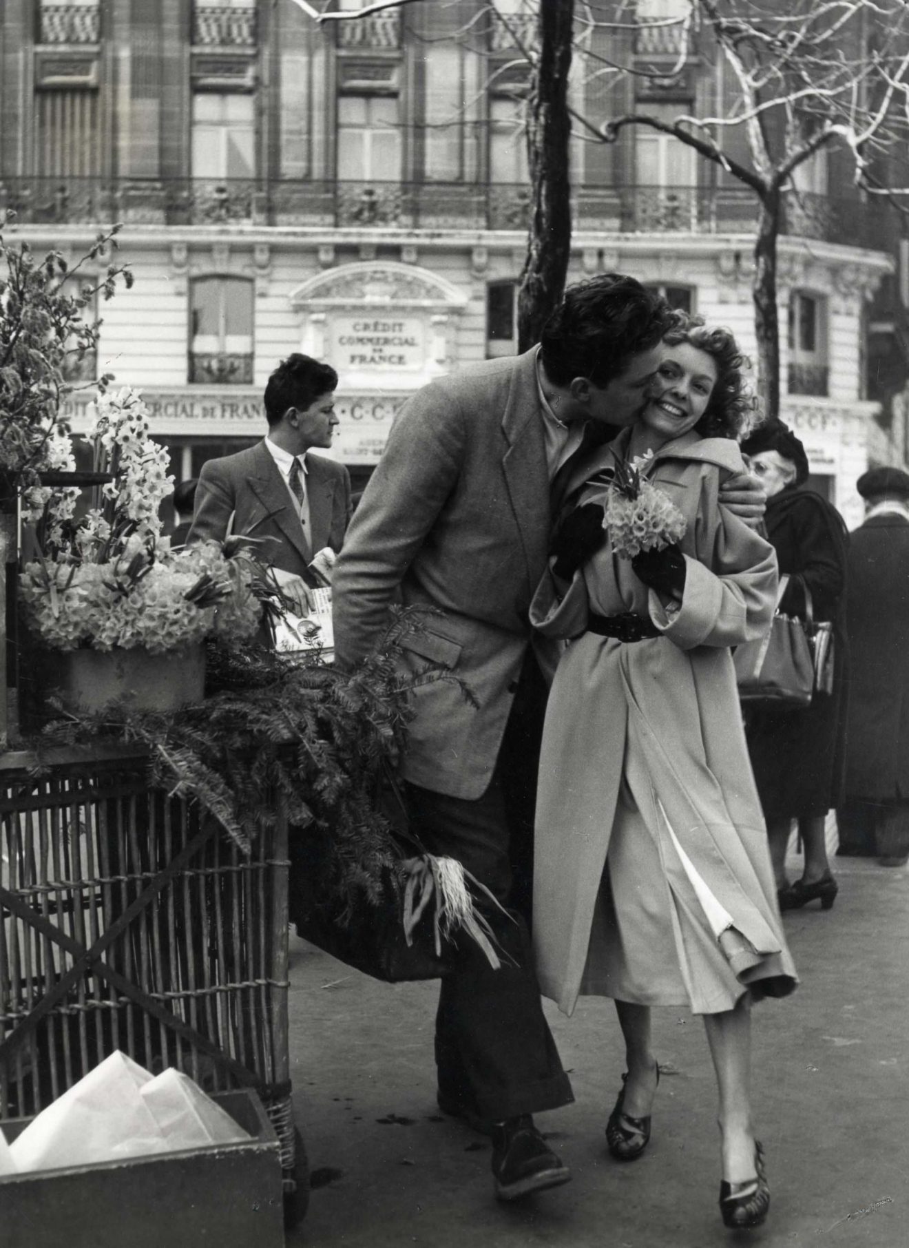 Robert Doisneau: the Poetic Approach to Street Photography - Exibart Street