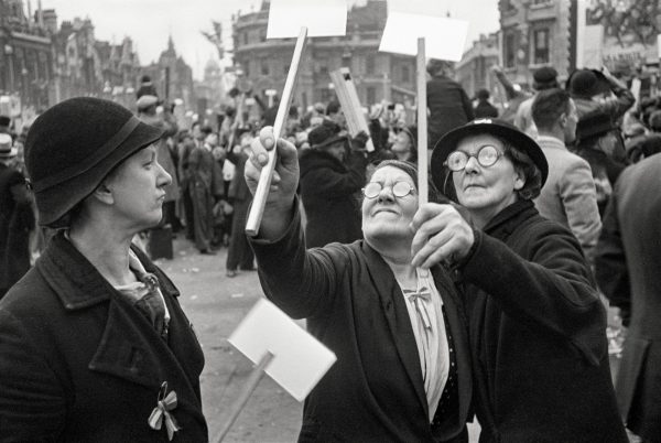 Henri Cartier-Bresson: The Other Coronation - Exibart Street