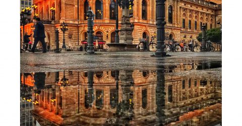 Colorful Frankfurt- Burning Alte Oper