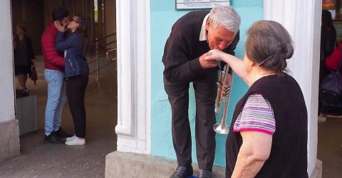 Street kisses